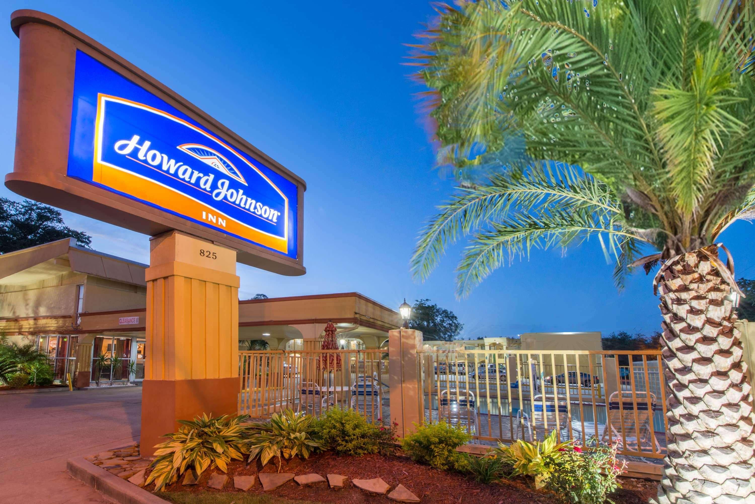 Howard Johnson By Wyndham Historic Lake Charles Exterior foto